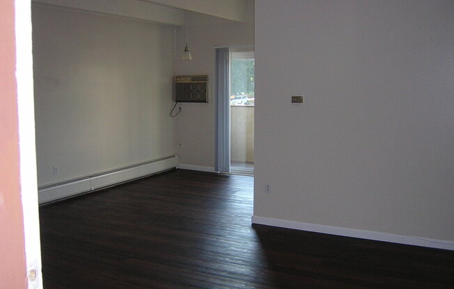 1 bed, 1 bath, 640 sqft, $1,200, Unit 104