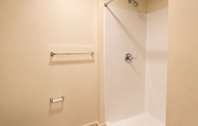 Studio, 1 bath, 175 sqft, $1,150, Unit 206