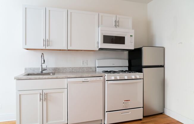 Studio, 1 bath, 225 sqft, $1,050, Unit 4615-2C