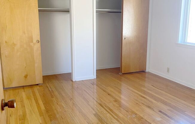 1 bed, 1 bath, 800 sqft, $895, Unit 12