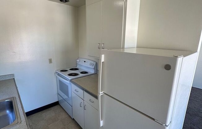 1 bed, 1 bath, 570 sqft, $1,465, Unit 05