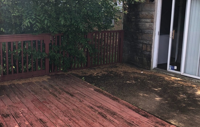 Charming East Nashville Cottage, 2 Bed/1 Bath, Hardwood Floors, Pet Friendly (no fence yard), Large Deck