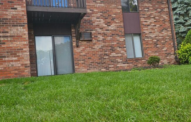 2 beds, 1 bath, 970 sqft, $1,199, Unit FB   3134