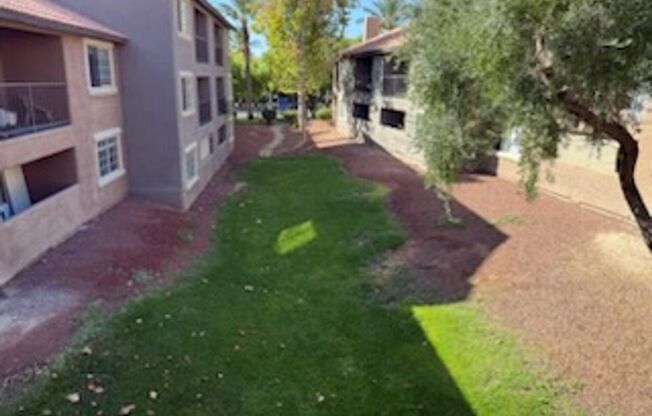 Cozy 1BED/1BATH Condo located in Lakes Landing