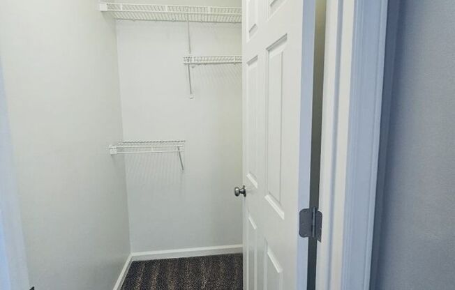 2 beds, 2 baths, 1,020 sqft, $1,195, Unit 1423