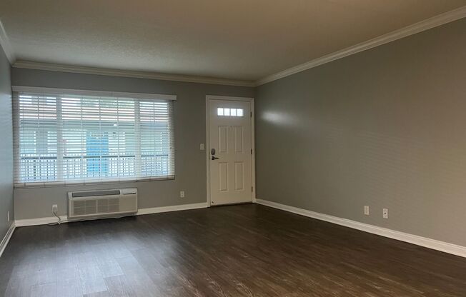 2 beds, 1 bath, 850 sqft, $2,415, Unit 801I