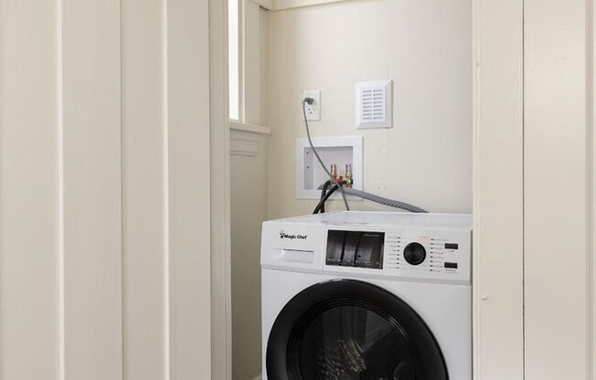 1 bed, 1 bath, 676 sqft, $1,895, Unit 208