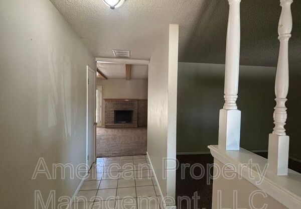 1713 S 1 ST