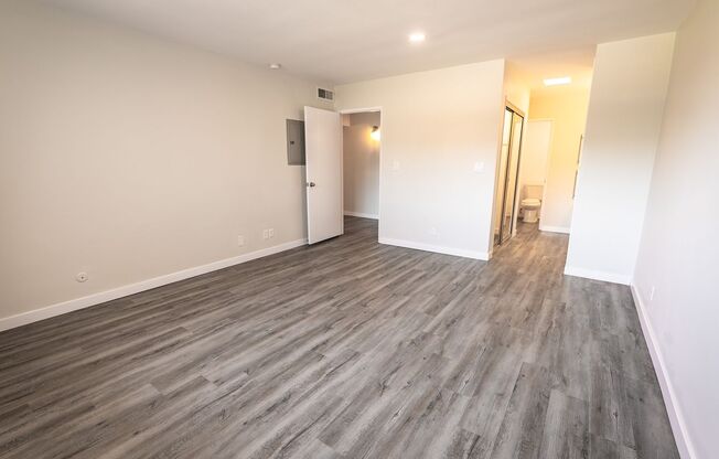 3 beds, 2 baths, 1,195 sqft, $3,498, Unit 401