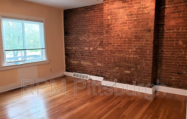205 Lehigh Ave #2
