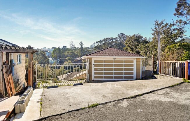 Apartment with Private Entrance, Huge Patio & Parking – Near BART, Caltrain & SFO