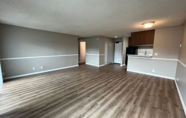 1 bed, 2 baths, 900 sqft, $2,300, Unit 107