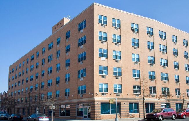 2 beds, 1 bath, 706 sqft, $4,800, Unit 6E