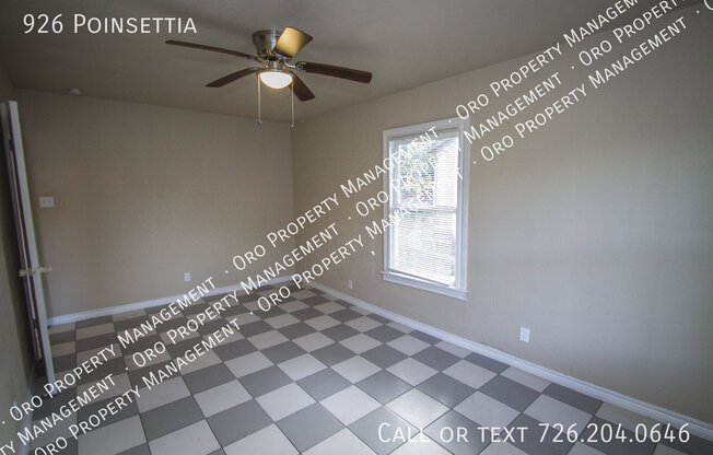 926 Poinsettia