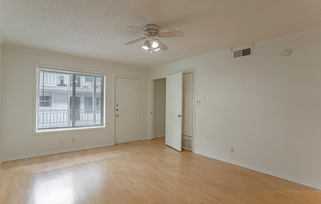 1 bed, 1 bath, 580 sqft, $1,299, Unit PEN-210A