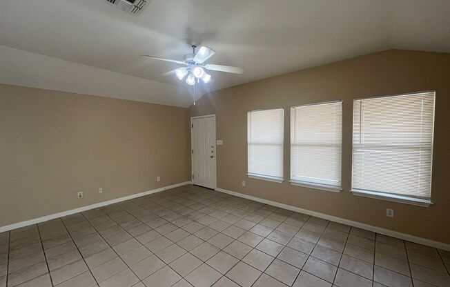 7703 Chatsworth, San Antonio, TX. 78250