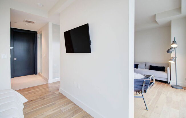 1 bed, 1 bath, 776 sqft, $3,000, Unit 2006