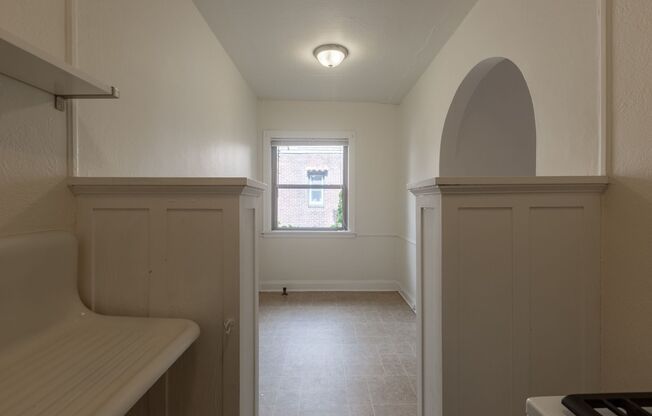 1 bed, 1 bath, 600 sqft, $1,075, Unit 202