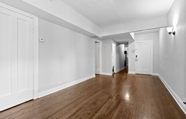 2 beds, 1 bath, 569 sqft, $2,150, Unit 1106-1st Floor