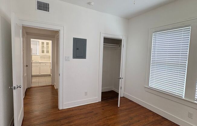 805 W Summit Ave