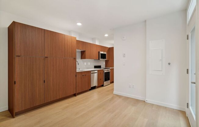 Studio, 1 bath, 260 sqft, $1,102, Unit 103