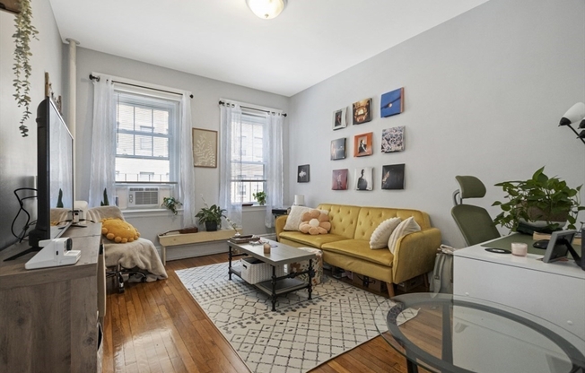 35 Queensberry St