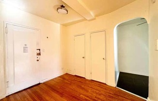 Studio, 1 bath, $1,600, Unit E8