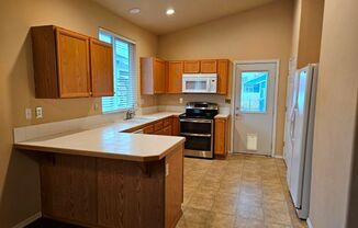 3 beds, 2 baths, $2,400