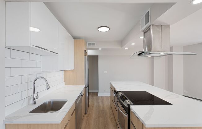 2 beds, 1.5 baths, 976 sqft, $3,000, Unit 20K