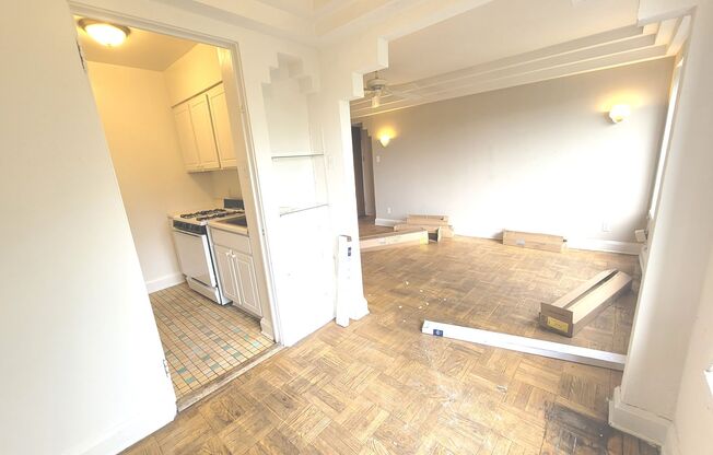 1 bed, 1 bath, $1,145, Unit 409