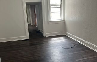 1 bed, 1 bath, 1,028 sqft, $1,100