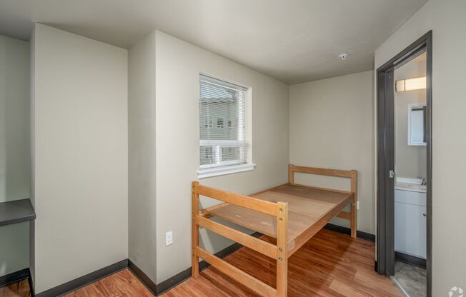 Studio, 1 bath, 175 sqft, $1,099, Unit Unit 409