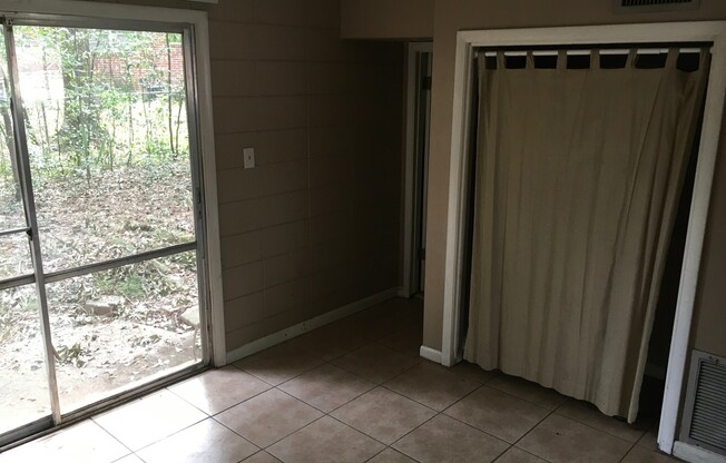 1 bed, 1 bath, 468 sqft, $850, Unit 4