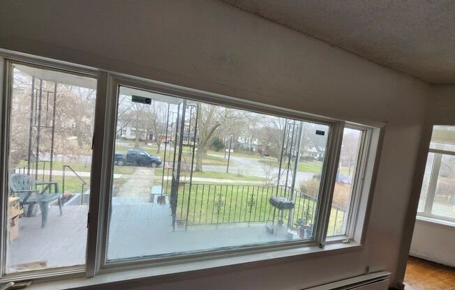 32 Lake View Park