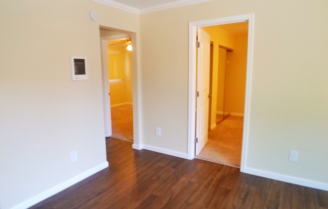 2 beds, 1 bath, $2,200, Unit 3