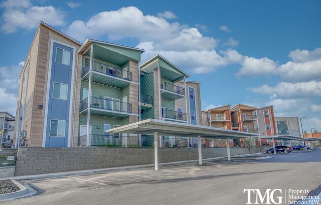 1 bed, 1 bath, 740 sqft, $1,625, Unit B230