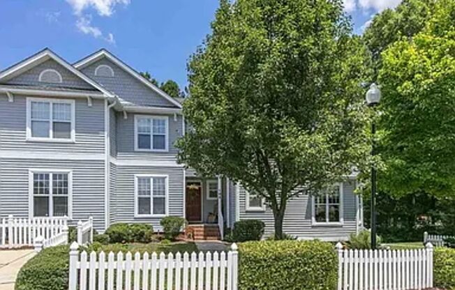 Beautifully Furnished 2-Bedroom Townhome in Amenity-Rich Holly Glen — All Utilities Included!