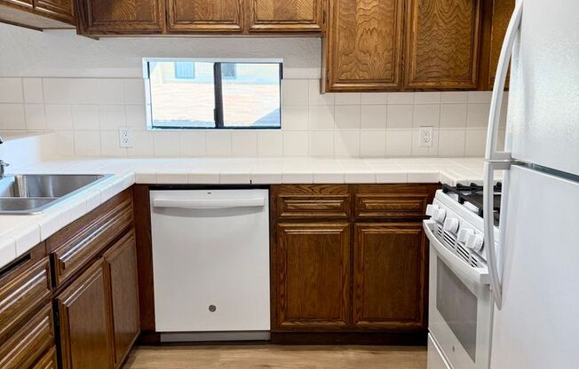 Stylish Condo in Mission Hills