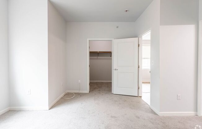 1 bed, 1 bath, 700 sqft, $1,925