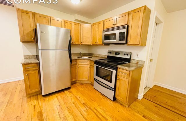 2 beds, 1 bath, 50,717 sqft, $3,475, Unit 1G