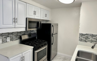 6123 Eleanor Avenue