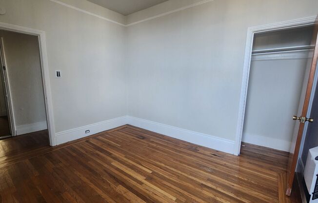 1 bed, 1 bath, 750 sqft, $3,295, Unit 09