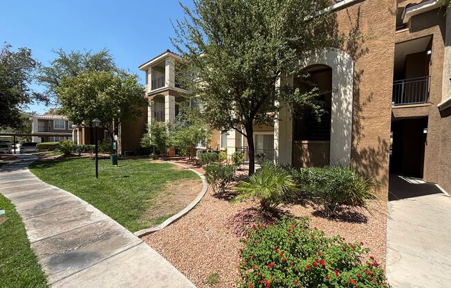 1 bed, 1 bath, $1,295, Unit # 1713