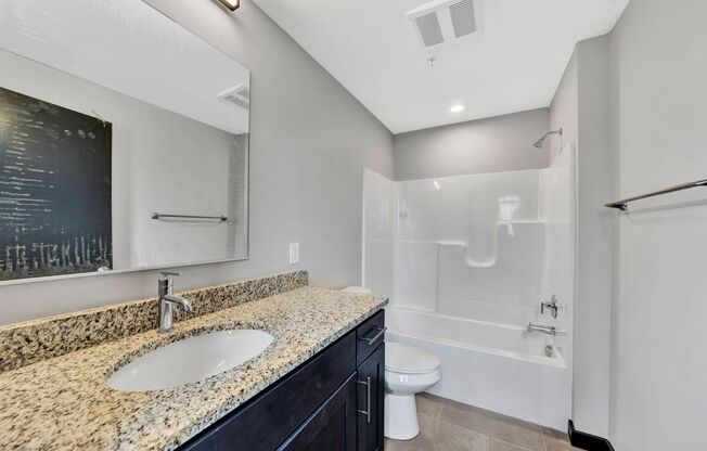 1 bed, 1 bath, 611 sqft, $1,095, Unit 307