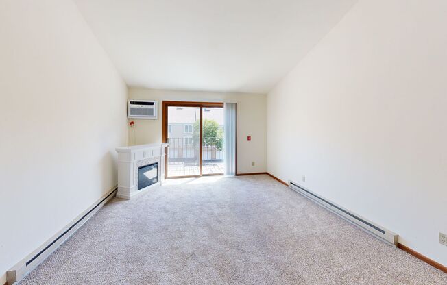 2 beds, 1 bath, 965 sqft, $1,565, Unit 7722CG