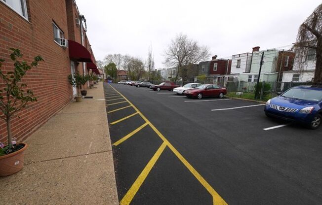 1 bed, 1 bath, 800 sqft, $1,000, Unit H3 (1BR)