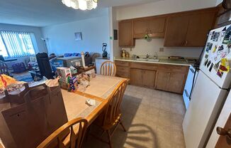 1 bed, 1 bath, $995, Unit 6