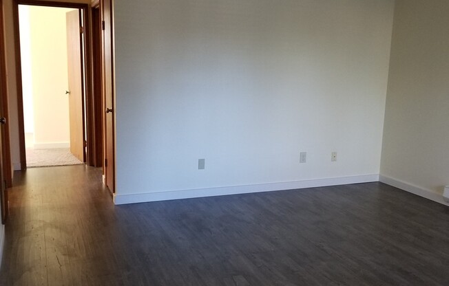 2 beds, 1 bath, 730 sqft, $1,700, Unit 5