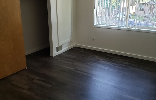 Spacious Duplex - 8 Minute Drive to Boise State University  - 3 bedroom 1 bathroom
