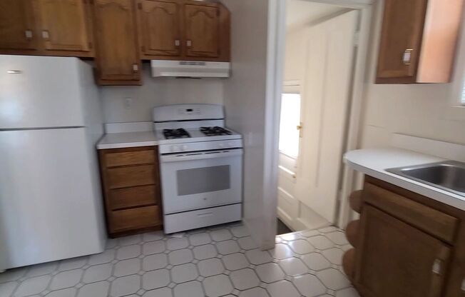 3 beds, 1.5 baths, 1 sqft, $1,595, Unit PRI - 55